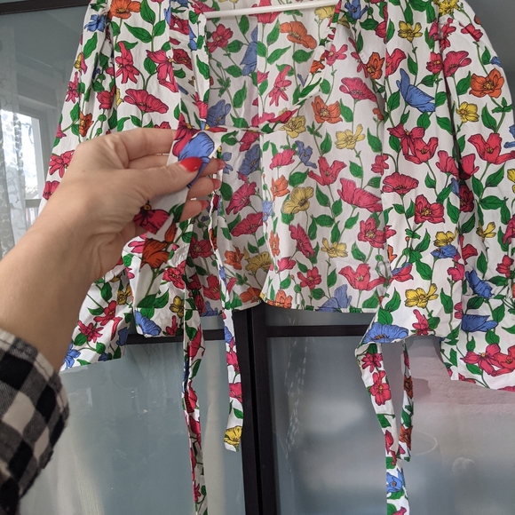 blouse - Picture 5 of 8